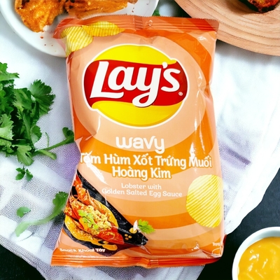 Wholesale/Retail Bulk Purchase: Lay's Lobster &amp; Golden Salted Egg Sauce Chips 28G *160 Bags