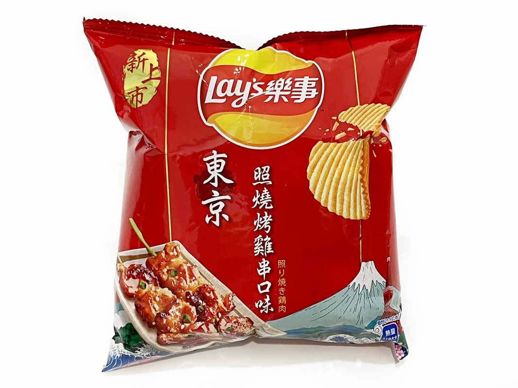 Lays Tokyo Teriyaki Roasted Potato Chips - Pack 54g - A Top Choice for Expanding Your Asian Snack Collection Globally.
