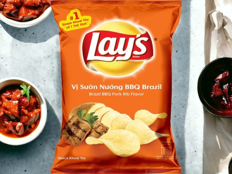 Lay's Brazil BBQ Pork Rib Flavor Chips - Bulk Case of 40 Packs (90g Each) for Wholesale and Retail